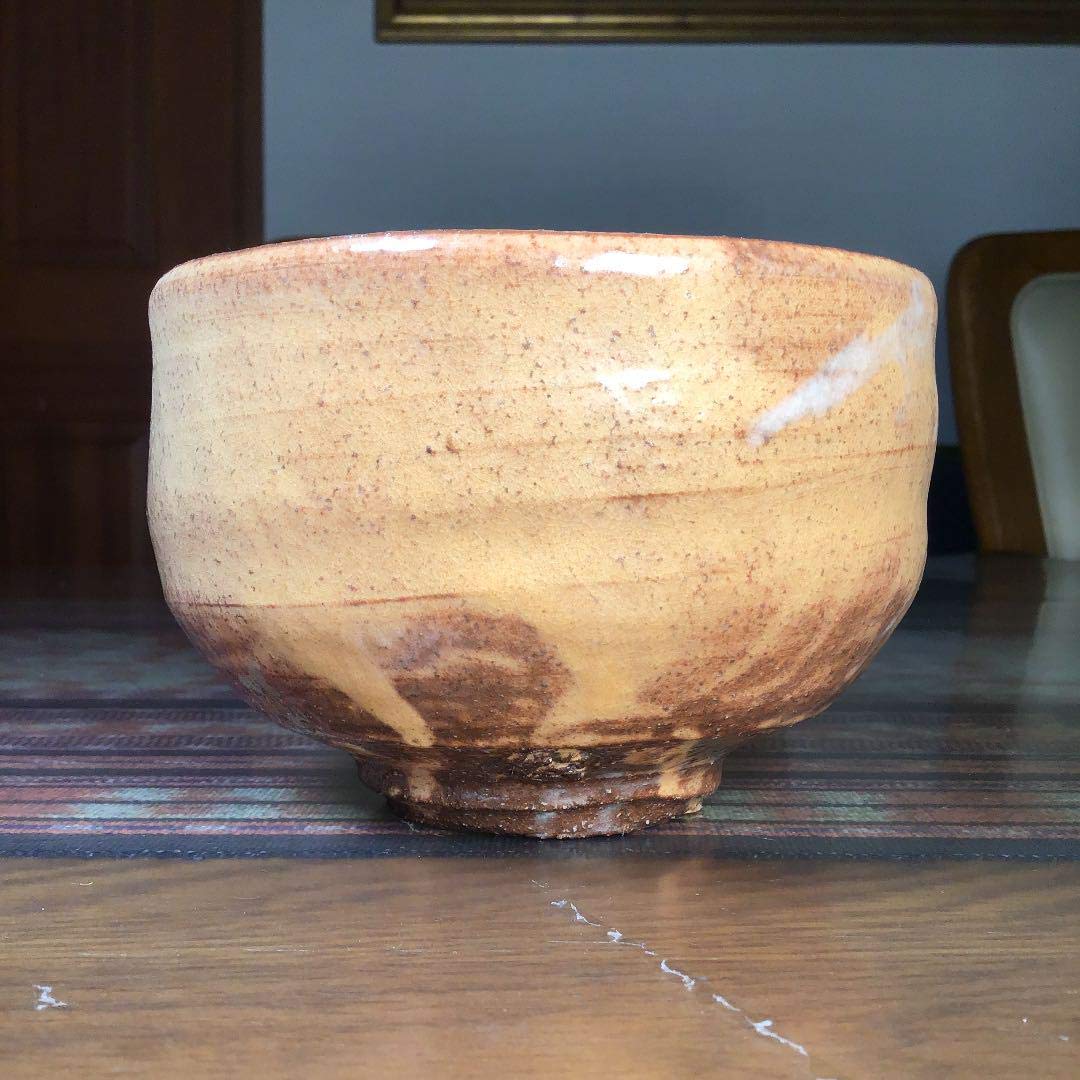 山口県指定無形文化財　萩焼　十四代　坂倉新兵衛　抹茶茶碗 Amazon.co.jp: 山口県指定無形文化財 萩焼 十四代 坂倉新兵衛
